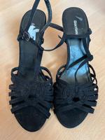 Sandalen Sandaletten Schuhe Absatz schwarz Gr. 40 Graceland Hessen - Groß-Gerau Vorschau