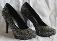 Pumps / Stielettos ~ Graceland ~ Gr. 40 ~ Silberglitzernd Nordrhein-Westfalen - Hürth Vorschau