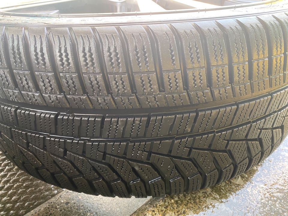 4x Musketier Felgen 19 Zoll 235/40R19 mit Hankook Winterbereifung in Velbert