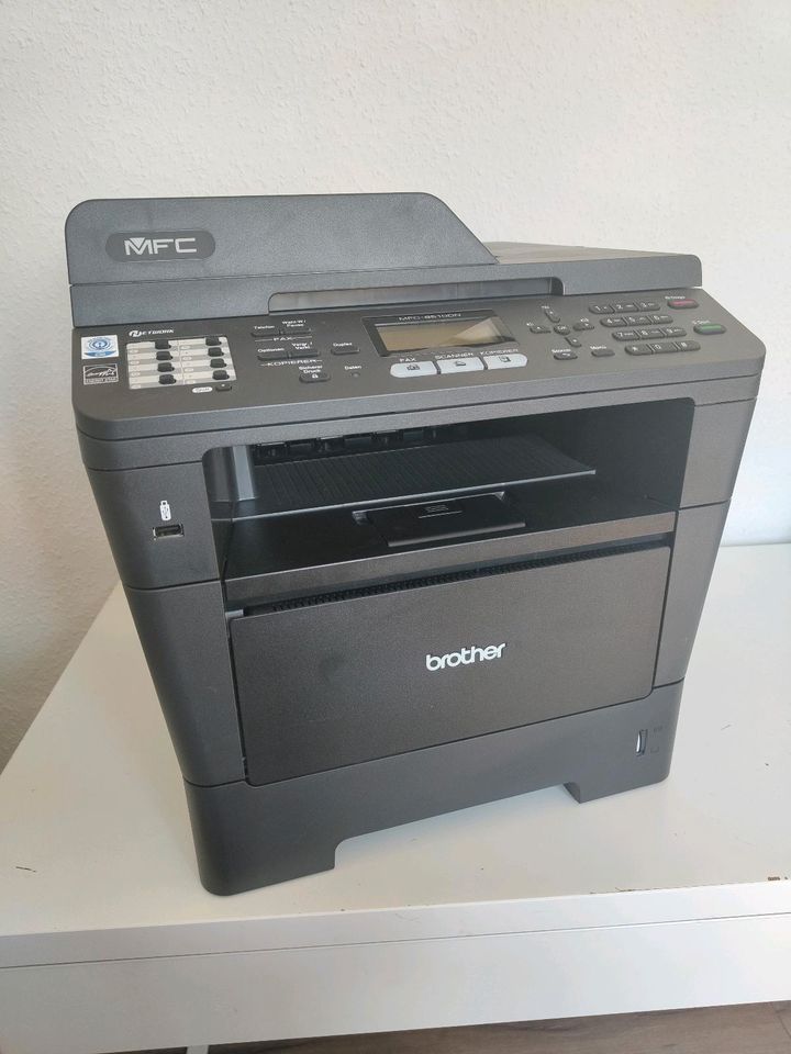 Brother MFC-8510DN Schwarz/Weiß Laserdrucker, Scanner & Fax in Hanau