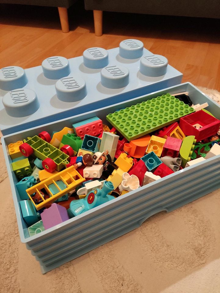 Lego  Kiste mit verschiedenen Lego Duplo Set's in Mönchengladbach