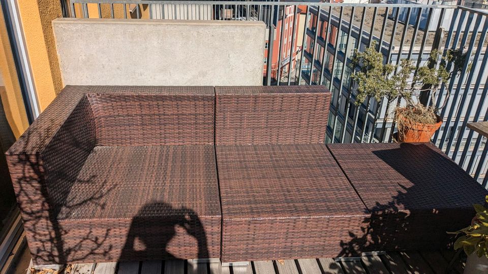 Balkon Möbel Sofa Lounge 3 Teile Polyrattan mit neuen Kissen in München