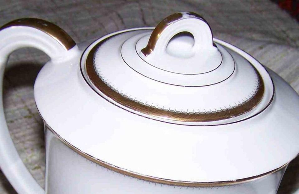 Arzberg,  Form 1460 Bauhaus,  Kaffeekanne  1,8 l in Homburg