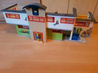 Playmobil Schule +Turnhalle und vielen Zubehör Sachsen-Anhalt - Magdeburg Vorschau