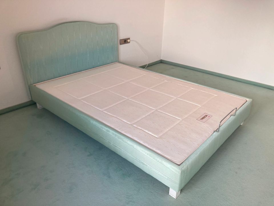 TRECA PARIS LUXUS BETT elektrisch mit FB 140x200 cm NP 6500,- € in Schemmerhofen