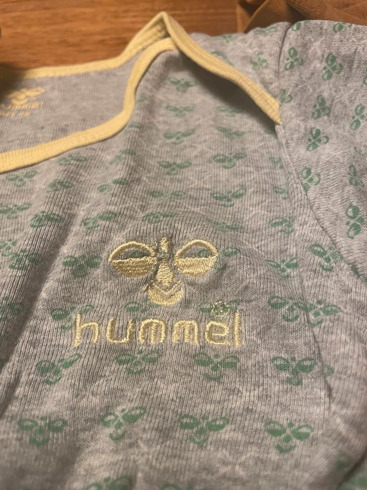 Kurzarm Body hummel - name it - Pusblu in Flensburg