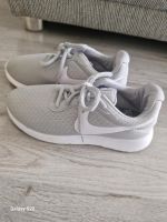 Damen Nike Sneaker Essen - Steele Vorschau