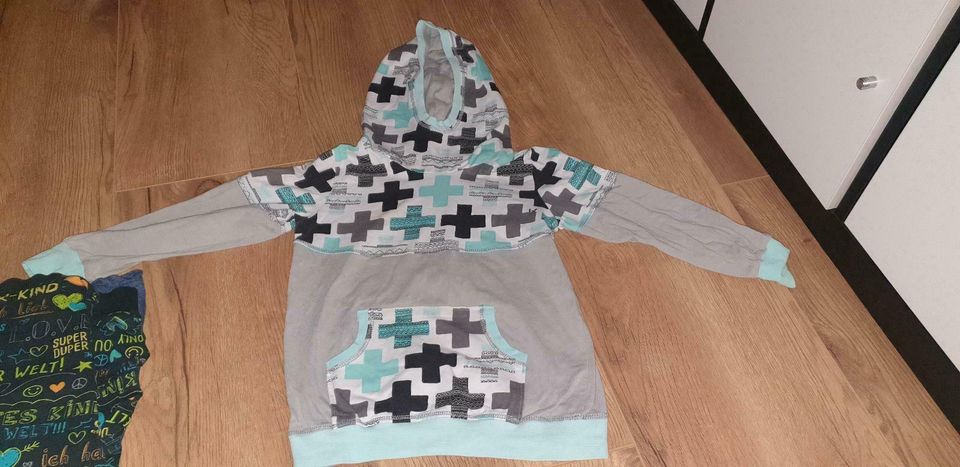 Handmade Kapuzenpullover hoodie gr 116/122 in Zwickau