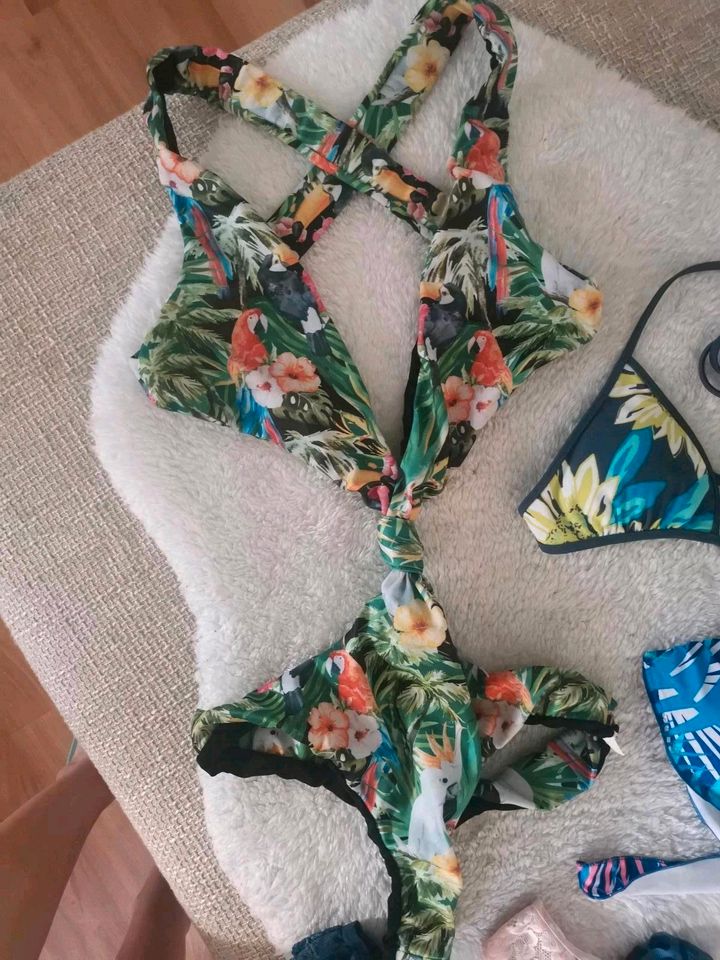 Bikini Oberteile Set Slips Spitze Badeanzug tropical xs 34 s 36 in Moorenweis