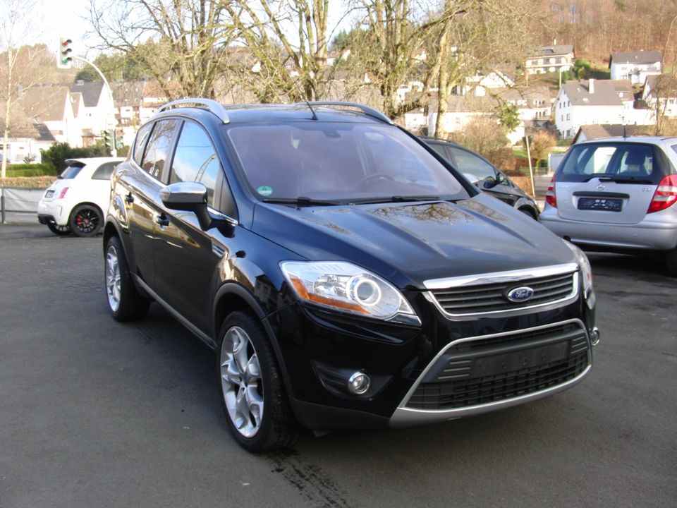 Ford Kuga 2.0 TDCI Titanium 4x4 Leder, Xenon in Lennestadt