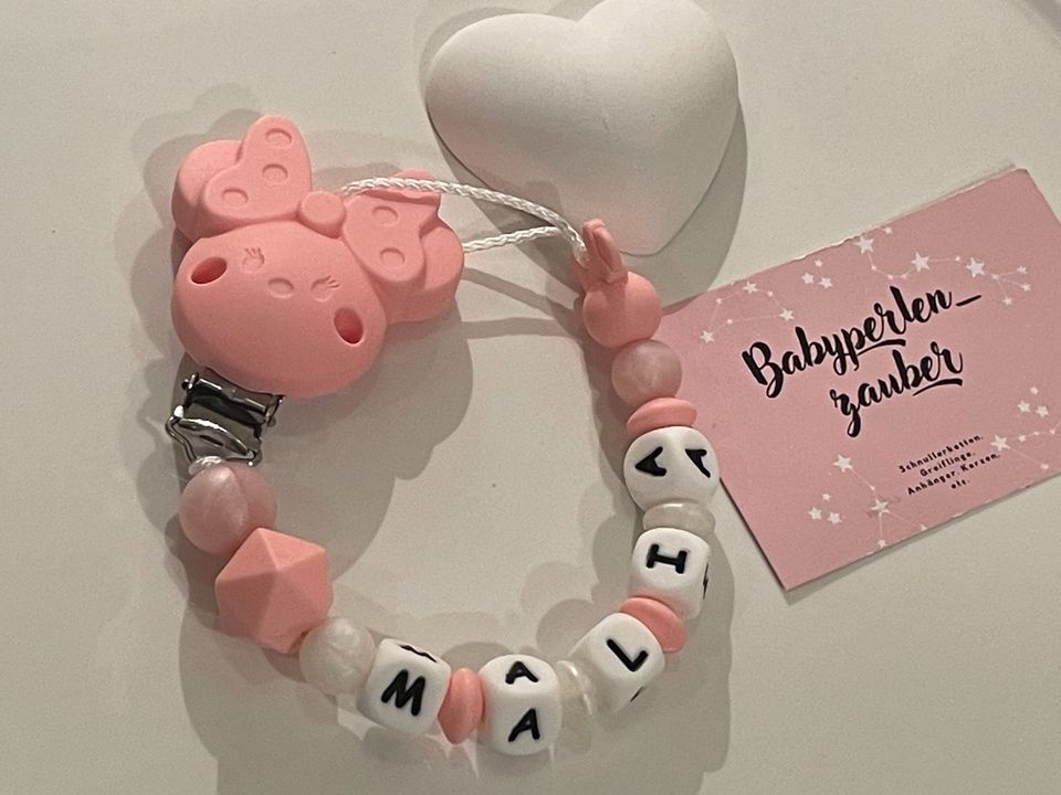 Schnullerkette Minnie Maus, personalisiert in Barkelsby