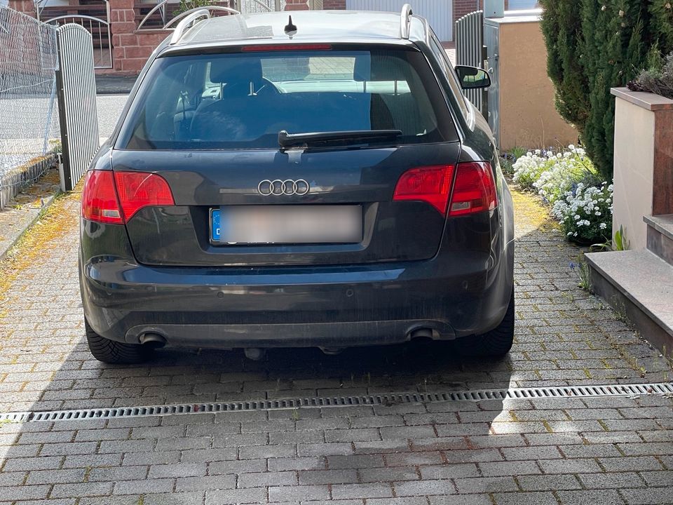 Audi A4 Avant DPF 2,0 TDI 170 PS in Dieburg
