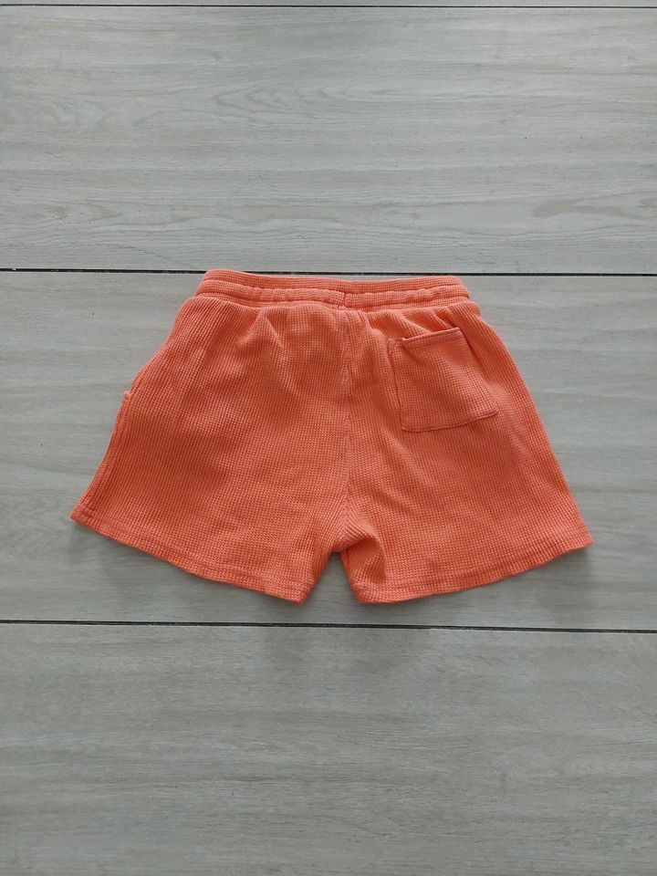 H&M Kurze Hose, Shorts Orange Gr.104 ungetragen in Ahlen