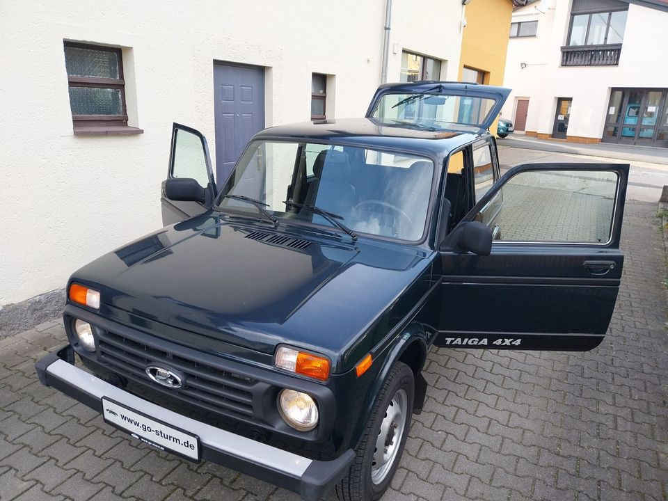 Lada NIVA 4*4 TAIGA AHK RADSCHALE KONSERV ABS ERSTBES in Neustadt