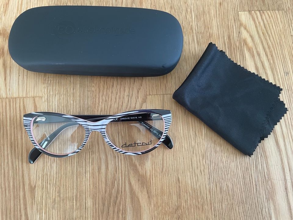 Damen Brille, Brillengestell, Set mit Etui, NEU in Jüchen