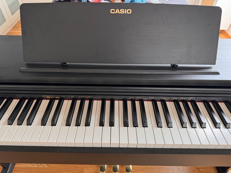 Wunderschönes CASIO E-Piano in Leipzig