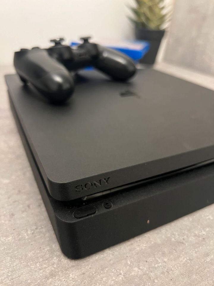 PlayStation 4 mit 2 Controller TOP ZUSTAND ‼️ in Hamburg