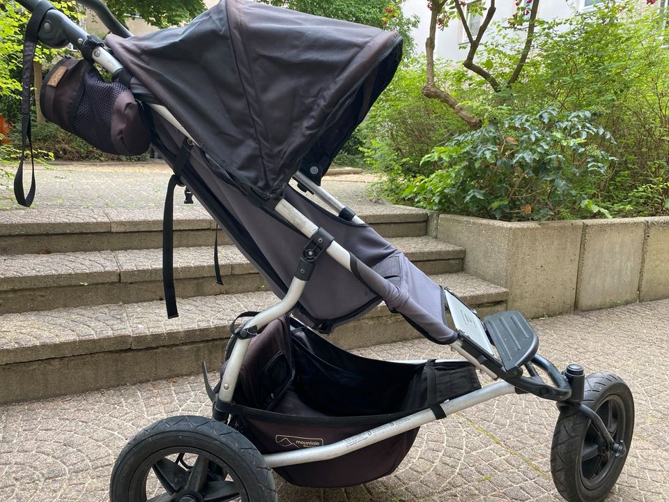 Kinderwagen/ Buggy TypMountain Buggy „urban jungle“ mit Babywanne in Berlin