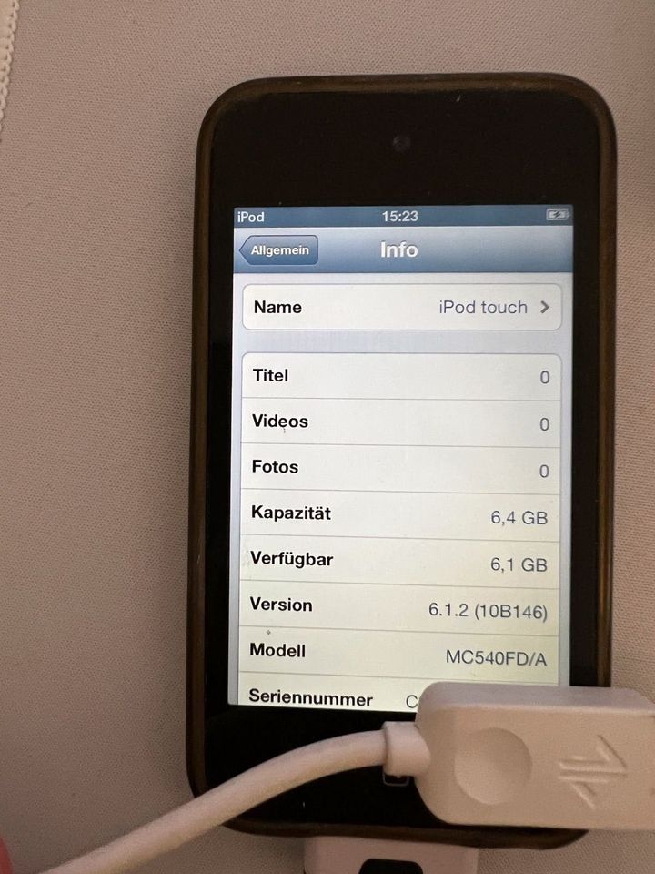 Apple iPod Touch 4. Generation 8GB MC540FD/A in Duisburg