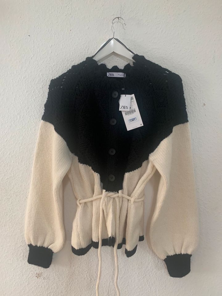 Sehr schöne Zara Strickjacke in Köln