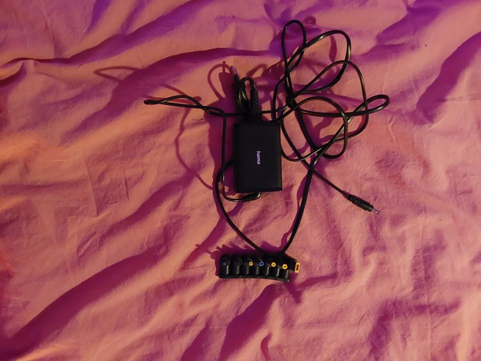 Universal Notebook Netzteil / Laptop charger (multi) in Berlin