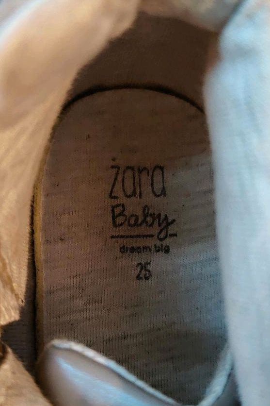 Mädchen Stiefel, Sneaker, Chuck Style von ZARA // Gr. 25 in Kropp