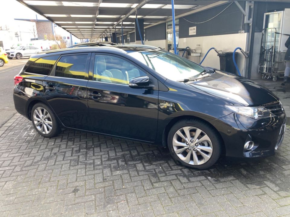 Toyota Auris Touring Sports Touring Sports Hybrid 1... in Weilerswist