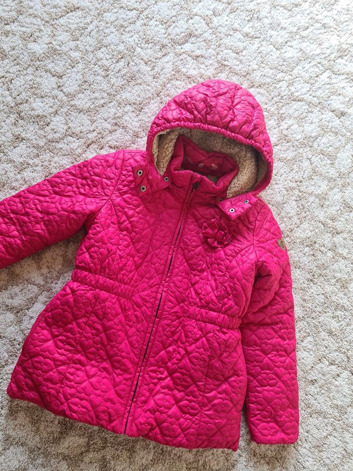 Esprit Mädchen Winterjacke warm w.neu Gr. 128/134 in Weilheim