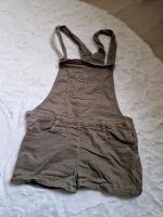 Kurze Latzhose grün 146/152 Sachsen-Anhalt - Magdeburg Vorschau