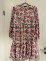 Verspieltes Blumenkleid Münster (Westfalen) - Berg Fidel Vorschau