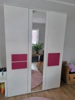 Kleiderschrank mit Spiegel, sehr gut erhalten Sachsen - Chemnitz Vorschau