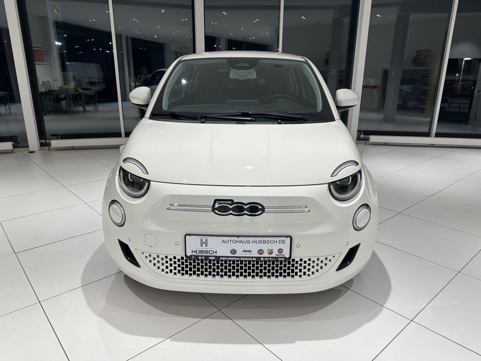 Fiat 500e Elektro Icon LED in Chemnitz