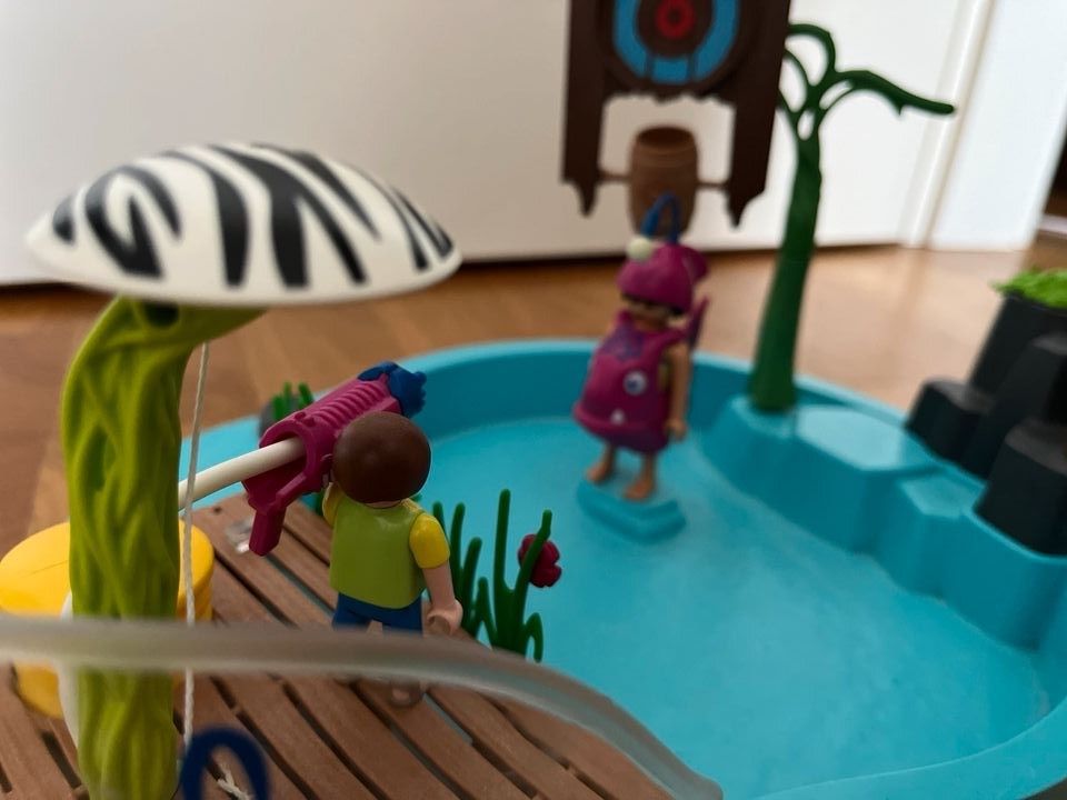 Playmobil Fun Schwimmbecken Wasserspritzer 70610 in Düsseldorf