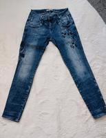 Damen Jeanshosen mit Applikationen  Tredy Gr. 40 Hannover - Ricklingen Vorschau