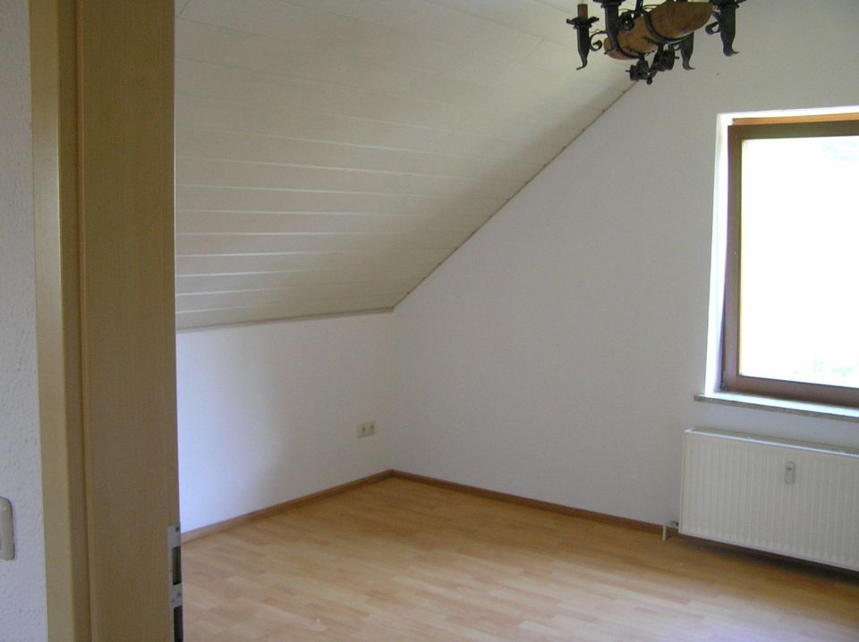 Wohnung zu Vermieten 70m² Neu Renoviert Ebern OT Holzh.mögl. in Ebern