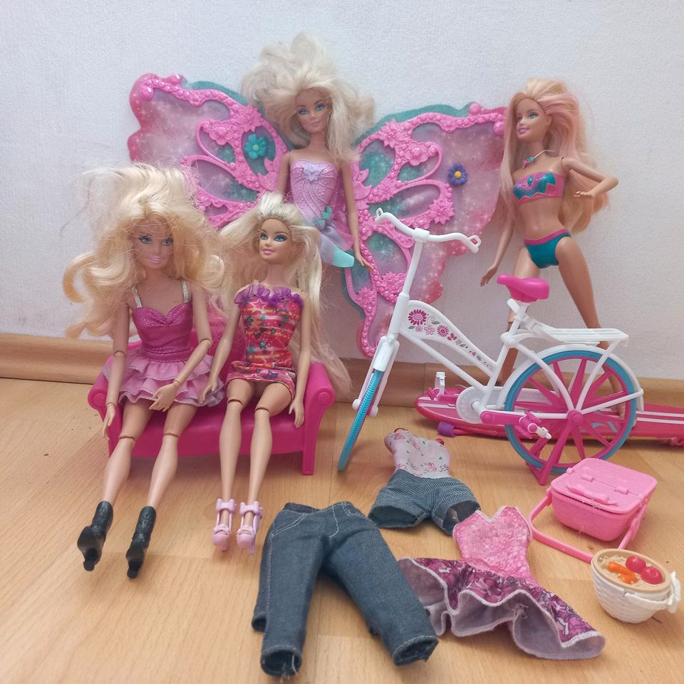 Barbie Haus,Figuren  und Zubehör in Dingelstädt