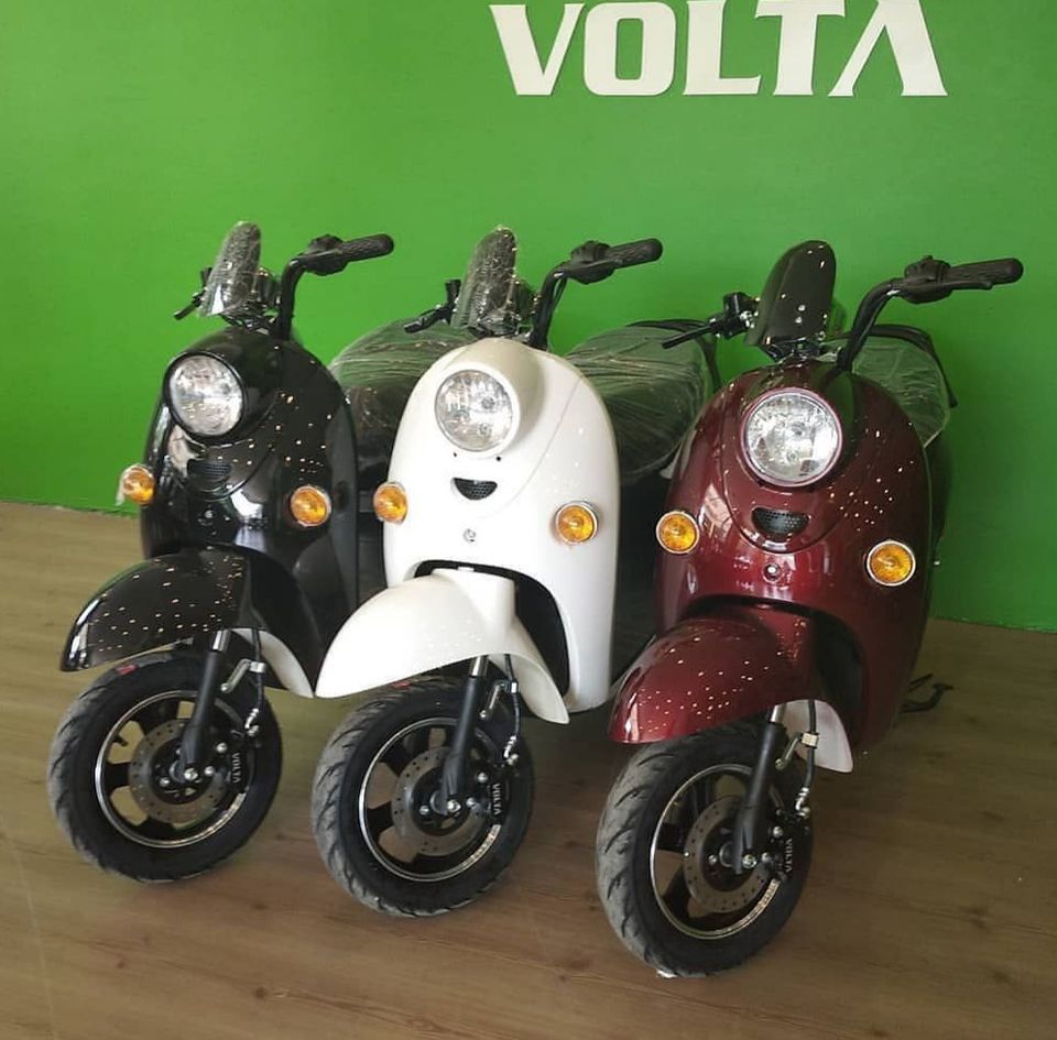 Retro Elektro Moped Motorroller 2 Sitzer 45kmh 2kW Scheibenbremse in Glauchau