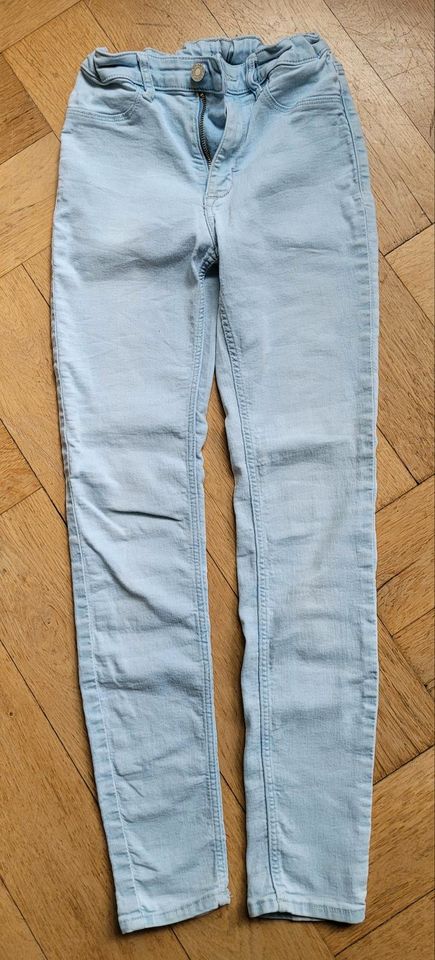 Skinny Fit Jeans h&m Gr. 140 in Magdeburg