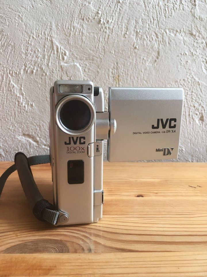 MiniDV Videokamera JVC GR DVX 4E in Nordrhein-Westfalen - Mülheim (Ruhr) |  eBay Kleinanzeigen ist jetzt Kleinanzeigen
