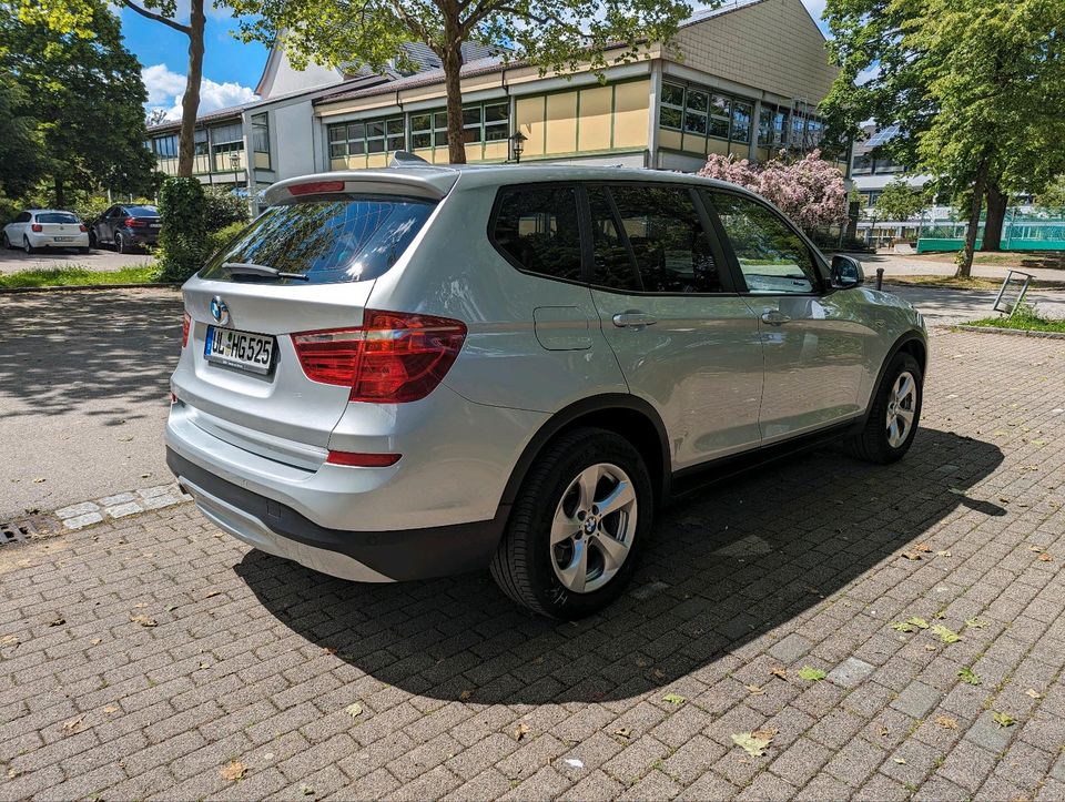 BMW X3 xDrive20d Facelift Silber Automatik AHK LED in Langenau