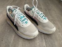 wie NEU! PUMA Sneaker / Leder / Gr. 40 / bunt Nordrhein-Westfalen - Porta Westfalica Vorschau