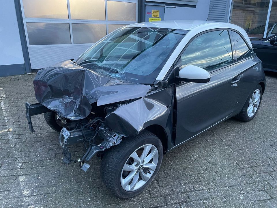 Schlachtfest *Opel Adam* Teile Ersatzteilespender, Unfallwagen in Delmenhorst