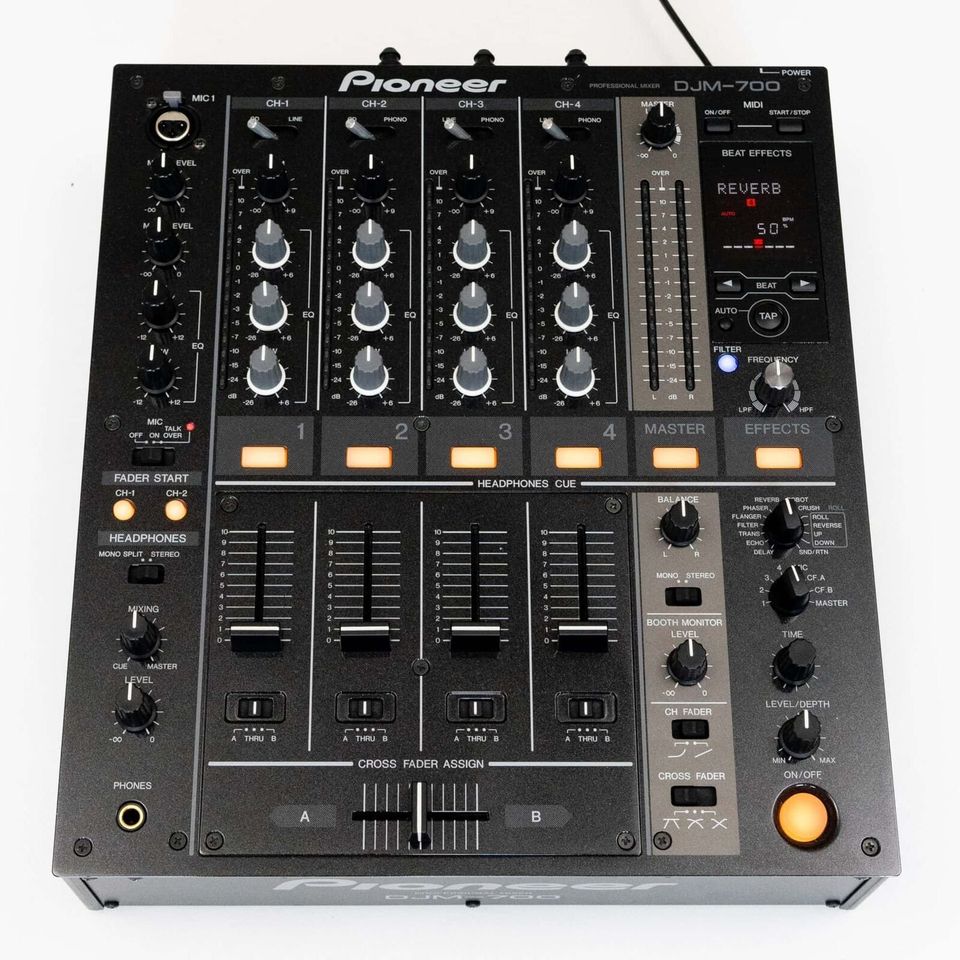 Pioneer CDJ 2000 Nexus 2 DJ Player & DJ Controller MIETEN /// VERLEIH /// RENTAL ---- Katalog: Pioneer XDJ RX3, XDJ RR, DDJ-FLX6-GT Controller & DJM 800, DJM 700, DJM 900 NEXUS  DJ Mischpult / Mixer in Berlin