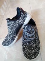 BLACK/WHITE Sneaker/Größe 41/Slipper/Damen/Herren/Halbschuhe Berlin - Hellersdorf Vorschau