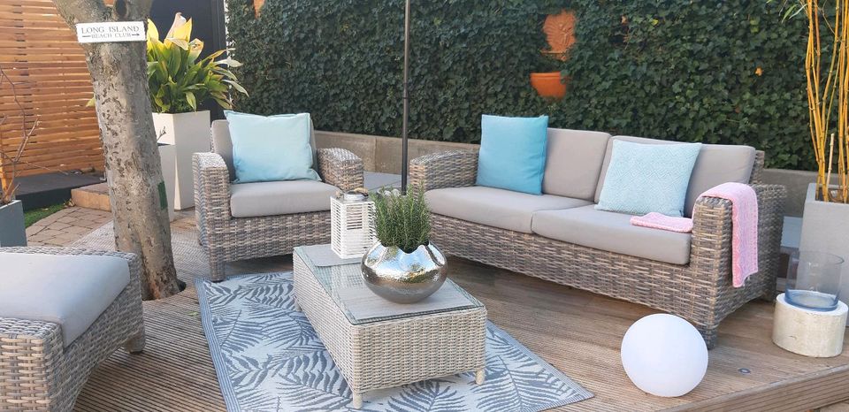 Rattan Lounge-Tisch outdoor Impressionen beige Glasplatte Sofa-T. in Euskirchen