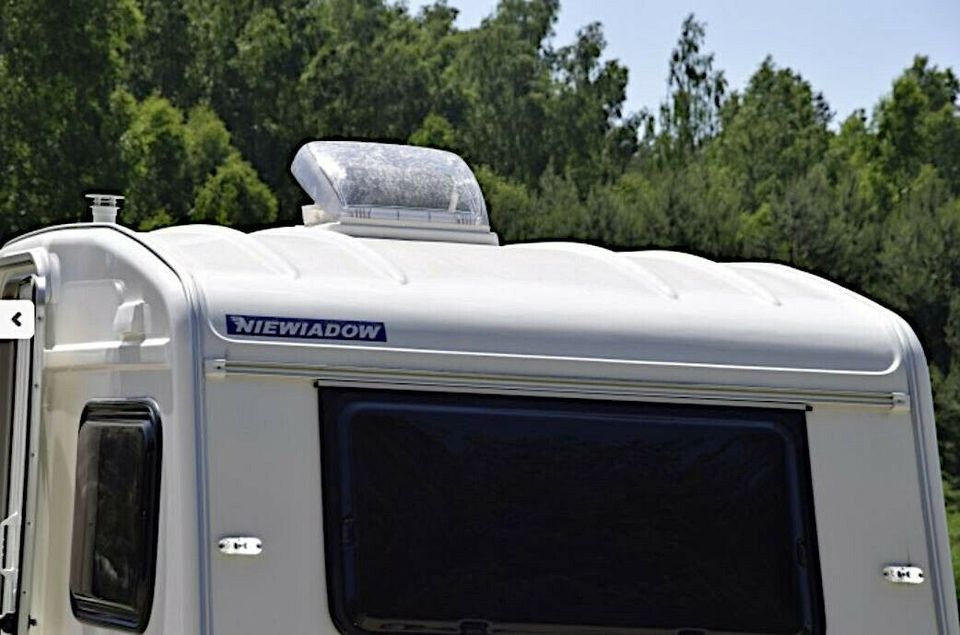 Niewiadów Wohnwagen 850kg gebremst N126NL Camper in Aurach