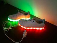 Turnschuhe weiß Gr. 38 mit LED Sachsen - Kreischa Vorschau