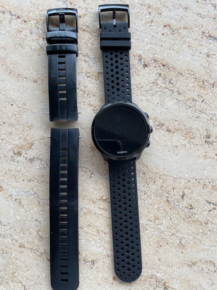 Suunto Spartan Sport Wrist HR (all black) in Sinzig