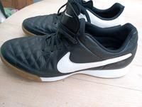 Sportschuhe Damen Nike 40,5 Bayern - Oettingen in Bayern Vorschau