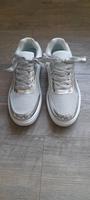 Turnschuhe/Sneaker, weiß/Silber Gr. 38/39 Niedersachsen - Fürstenau Vorschau
